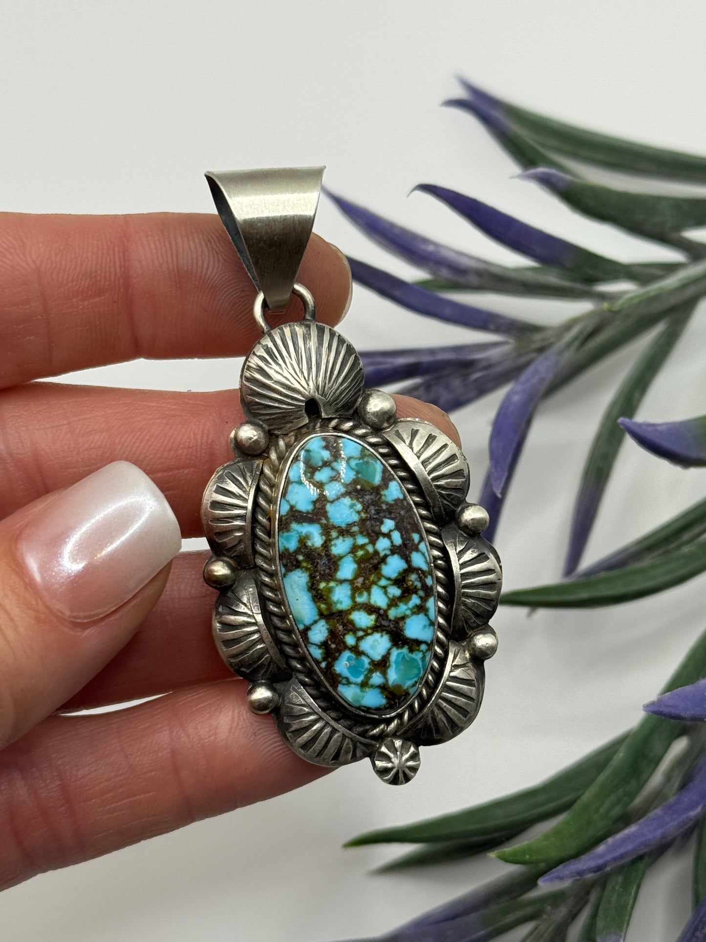 Sterling Silver webbed Kingman oval pendant
