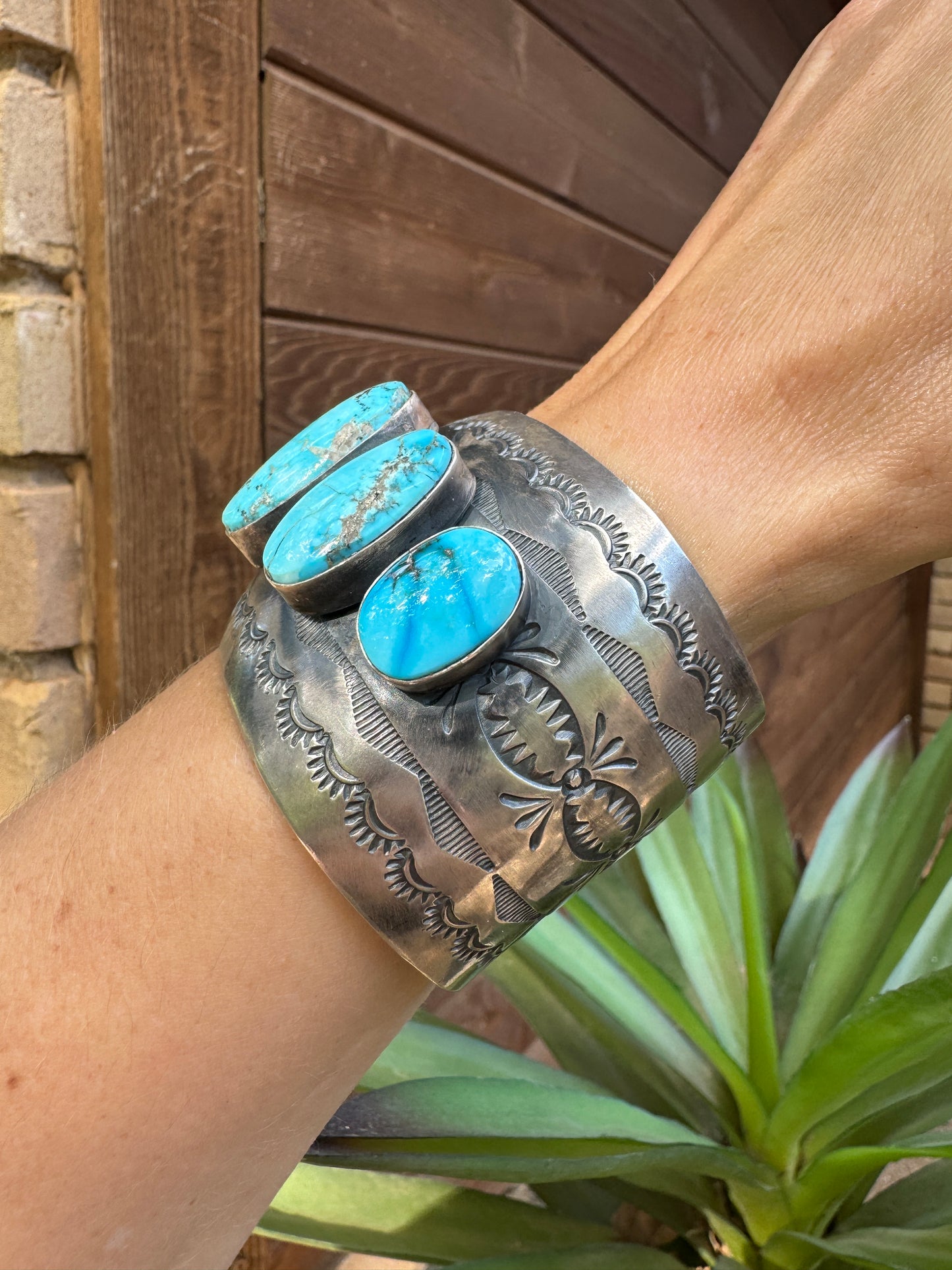 Gorgeous 5 stone Kingman Turquoise cuff