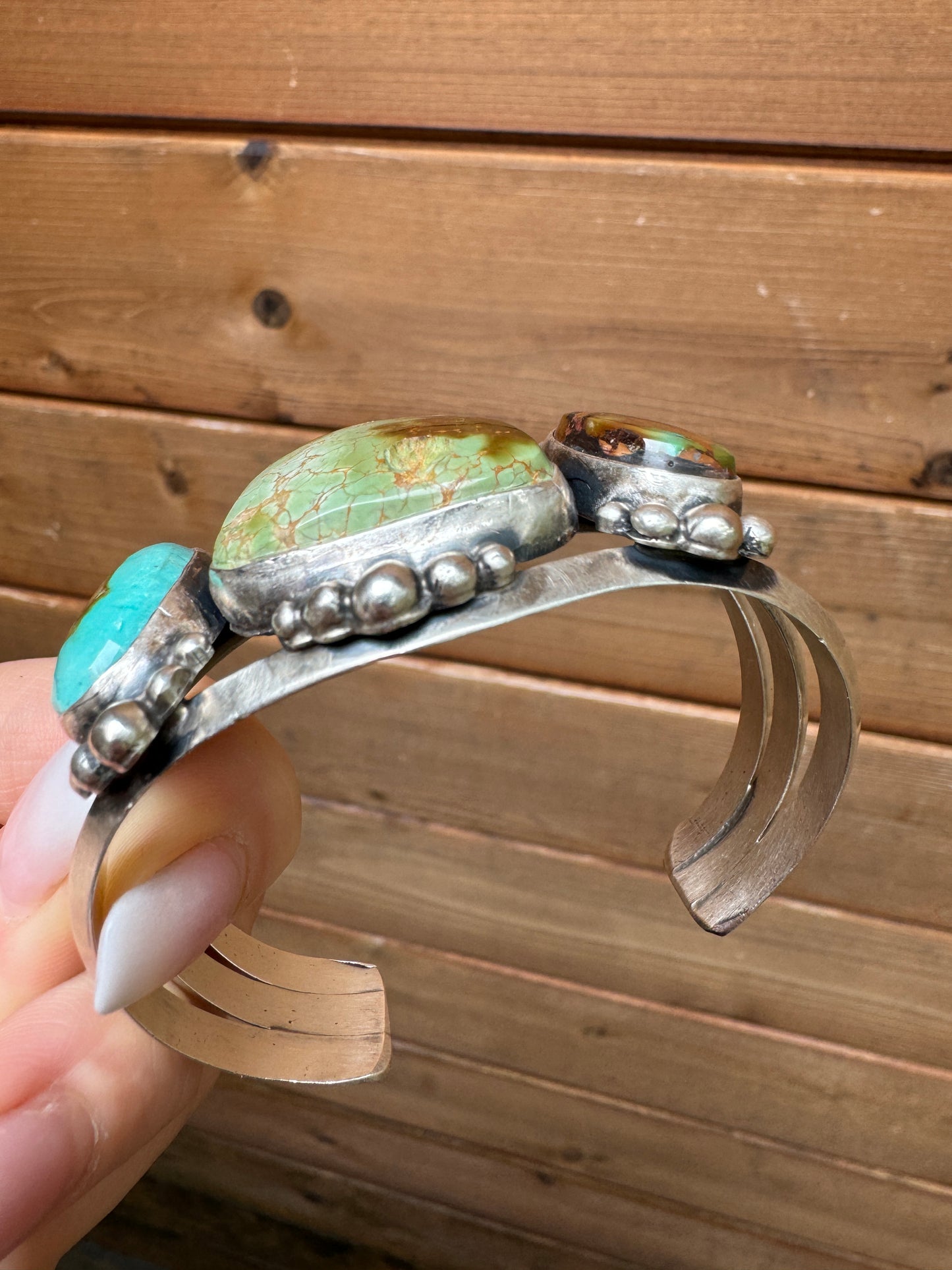 Gorgeous turquoise cuff *read description