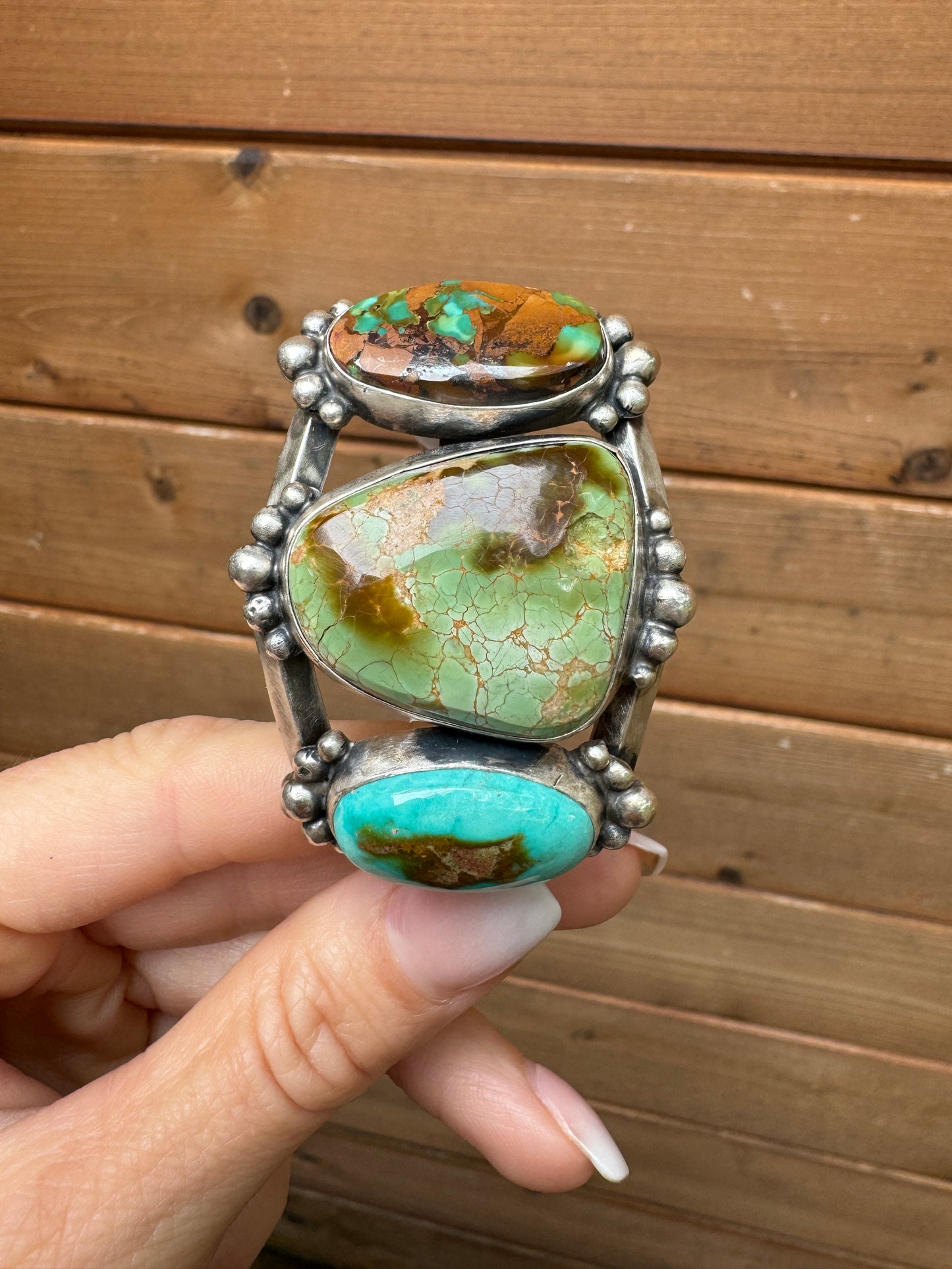 Gorgeous turquoise cuff *read description