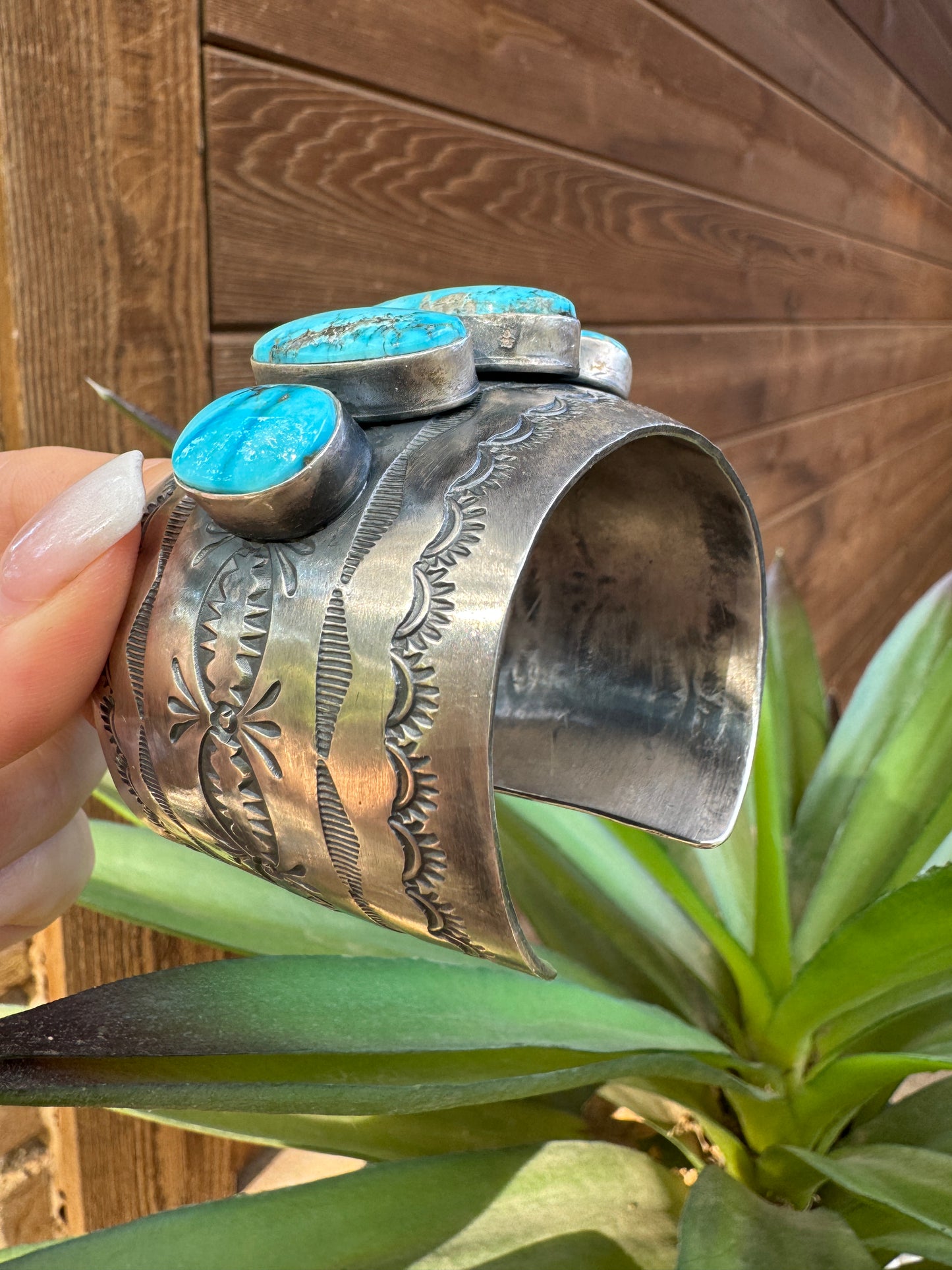 Gorgeous 5 stone Kingman Turquoise cuff