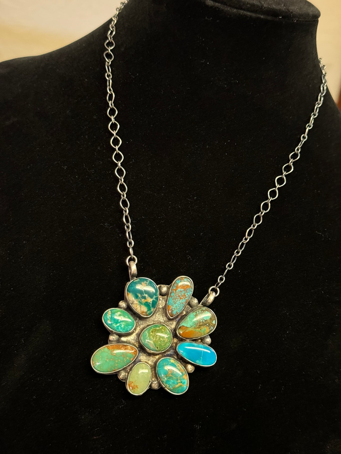 Gorgeous turquoise necklace *see notes